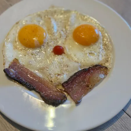 D'hotes Casa Tib Nocleg ze śniadaniem 3*